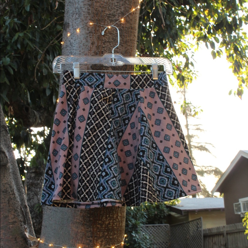 Retro Pattern Flow Skirt